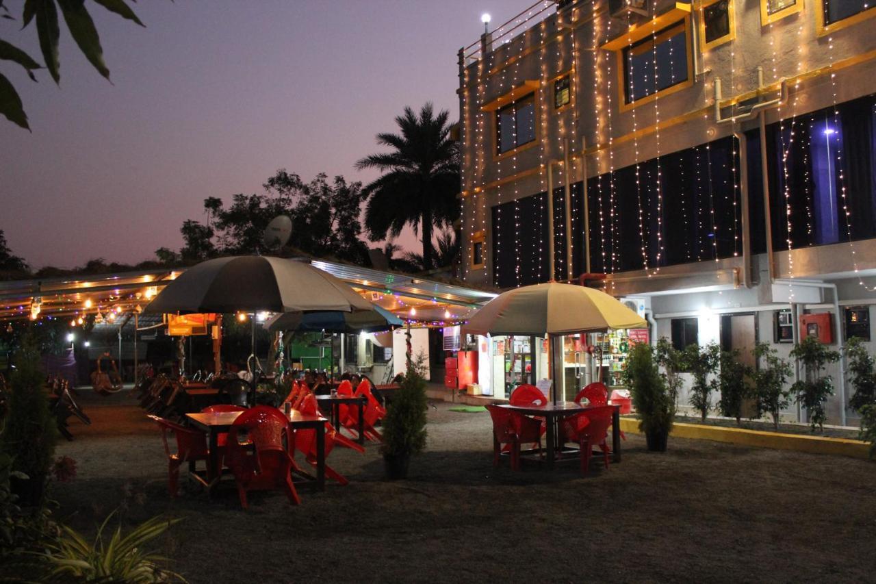 Hotel Silver Resort Daman Εξωτερικό φωτογραφία
